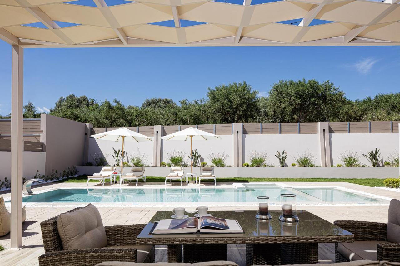 Koin Villa Sunset, With Heated Pool & Whirlpool, By Thinkvilla Perama  Esterno foto