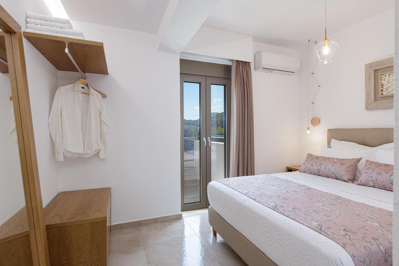 Koin Villa Sunset, With Heated Pool & Whirlpool, By Thinkvilla Perama  Esterno foto